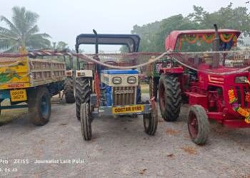 ଖରିଡା ବାଲି ଶଯ୍ୟାରୁ : ବେଧଡକ ଚୋରା ବାଲି ଚାଲାଣ – ୪ଟ୍ରାକ୍ଟର ଜବତ