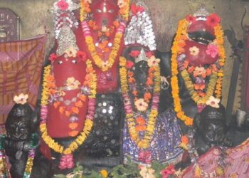 ମକର ପର୍ବ ରେ ଚିଲିକା ଭିତରେ ମା କାଳିଜାଇ ଦର୍ଶନ ନିମନ୍ତେ ଦର୍ଶକ ଙ୍କ ଭିଡ଼