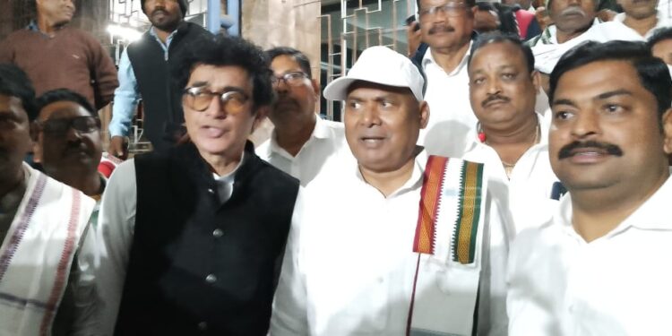 କଂଗ୍ରେସ ପ୍ରଭାରୀଙ୍କୁ ମଟର ସାଇକେଲ ଶୋଭାଯାତ୍ରାରେ ସ୍ଵାଗତ : ଓଡିଶା ର ଅସ୍ମିତା କୁ ନେଇ କଲେ ପ୍ରଶ୍ନ କଲେ : ଅଜୟ କୁମାର