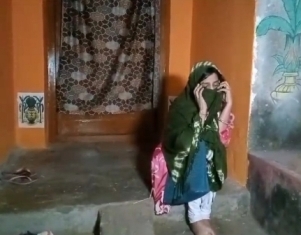 ପ୍ରେମିକ ଦୁଆରେ ବସିଲା ପ୍ରେମିକା