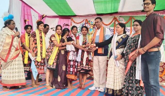 ଗଡବାଣିକିଲୋ ଉଚ୍ଚ ମାଧ୍ୟମିକ ବିଦ୍ୟାଳୟରେ “#ନୂଆ – ଓ” ଯୁବ ଓଡ଼ିଶା- ନବୀନ ଓଡ଼ିଶା କାର୍ଯ୍ୟକ୍ରମ ମହା ଆଡ଼ମ୍ବରରେ ଉଦଯାପିତ