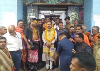 ଶରଣକୁଳ ପ୍ରଭୁ ଲଡୁବାବାଙ୍କୁ ଦର୍ଶନ କଲେ ଓଡ଼ିଶାର ମହାମହିମ ରାଜ୍ୟପାଳ
