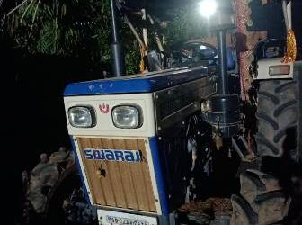 ପଥର ବୋଝେଇ ଟ୍ରାକ୍ଟର ଜବତ