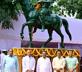 ବିଧାନସଭା ପରିସରରେ ବୀର ସୁରେନ୍ଦ୍ର ସାଏଙ୍କ ଶ୍ରାଦ୍ଧବାର୍ଷିକୀ ପାଳିତ