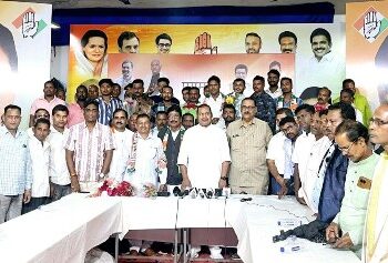 କଂଗ୍ରେସରେ ଯୋଗ ଦେଲେ : ଅନୁଗୁଳ ଜିଲ୍ଲାର ବିଜେଡ଼ି ଓ ବିଜେପି ନେତା