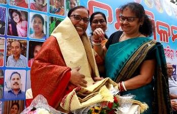 ୩୭ ବର୍ଷ ପରେ ଏକାଠି ହେଲେ ଖାନନଗର ହାଇସ୍କୁଲ ୮୭ ମସିହା ବ୍ୟାଚ ଛାତ୍ରଛାତ୍ରୀ