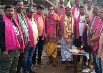 ସକାଳ ଚା ଖଟିର ସଦସ୍ୟମାନେ ସଭାପତି ପ୍ରଶାନ୍ତ ମହାନ୍ତିଙ୍କ ଜନ୍ମଦିନ ପାଳନ କଲେ
