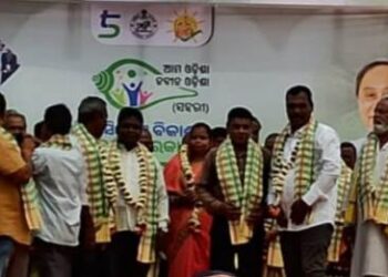 ସିଏମସି ୫୬ ନମ୍ବର ୱ।ର୍ଡ଼ରେ ଆମ ଓଡିଶା ନବୀନ ଓଡିଶା ପକ୍ଷରୁ ବସ୍ତି ବାସିନ୍ଦାଙ୍କ ବିକାଶ ସଚେତନତା