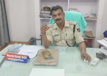 ଚନ୍ଦ୍ରଗିରି ହତ୍ୟାକାଣ୍ଡ ଘଟଣା ସମ୍ପର୍କରେ ମୋହନା ଥାନା ଅଧିକାରୀଙ୍କ ସାମ୍ବାଦିକ ସମ୍ମିଳନୀ, ବିବାହ ପ୍ରସେସନ,ଛୁରା ମାଡ଼ରେ ଯୁବକ ମୃତ ଘଟଣା ଅଭିଯୁକ୍ତ ଦୁଇ ଭାଇ ଗିରଫ କୋର୍ଟ ଚାଲାଣ