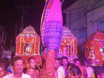 ସରିଲା ଦୋଳଯାତ୍ରା : ବାପଘରେ ପଖାଳ ତୋରାଣି ମାଛଭଜା ଖାଇ ମନ୍ଦିରକୁ ବାହୁଡ଼ିଲେ – ମା’ଭଗବତୀ