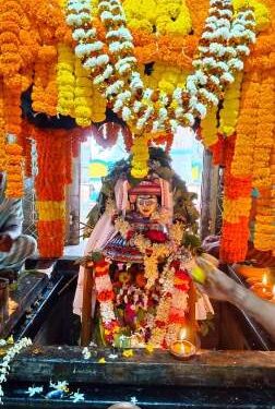 ବୁଦ୍ଧେଶ୍ୱର ମନ୍ଦିର ରେ ସହସ୍ରାଧିକ ଭକ୍ତ ଜାଗର ଦୀପ ଜାଳିଲେ