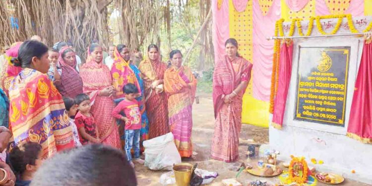 ମୁଟୁଦା ଠାରେ ନୂତନ ସେତୁର ଶିଳାନ୍ୟାସ କଲେ ଚମ୍ପୁଆ ବିଧାୟିକା