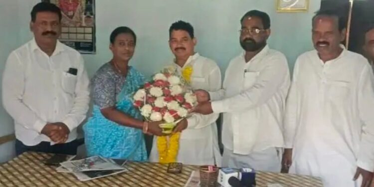 କାଶୀନଗର ଏନ୍ ଏ ସି ର ବରିଷ୍ଠ ତଥା ପୁରୁଖା ନେତା ଆପ୍ପା ରାଓଙ୍କୁ ବିଜେଡିର ନିଲମ୍ବନ ପ୍ରତ୍ୟାହାର ପରେ ସ୍ୱାଗତ ସମ୍ବର୍ଦ୍ଧନା 