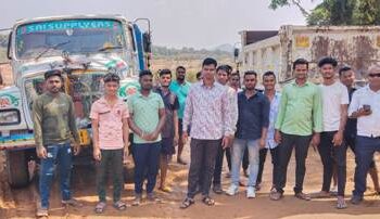 ଲିଜ୍ ଏରିଆ ବାହାରେ  ବେଆଇନ ବାଲି ଖନନ : ଉତ୍ତୋଳନ ଓ ପରିବହନରୁ ଉତ୍ତେଜନା – ପୋଲିସର ତାଗିଦ