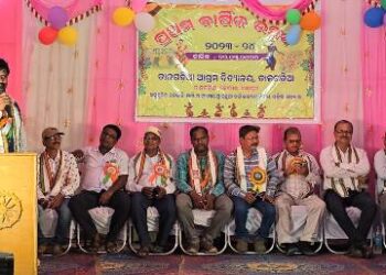 ବିଦ୍ୟାଳୟ ଏକ ମଣିଷ ତିଆରିକାରଖାନା : ଶିକ୍ଷକ ତା’ର କାରିଗର’ ତାଳଗଡ଼ିଆ ଆଶ୍ରମ ବିଦ୍ୟାଳୟର ବାର୍ଷିକ ଉତ୍ସବ