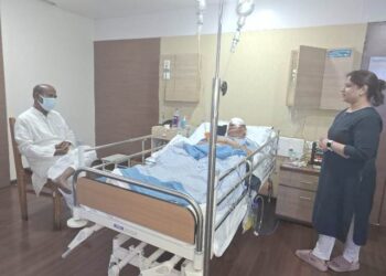 ପ୍ରସନ୍ନ ଆଚାର୍ଯ୍ୟ ଙ୍କ ସହ କଥା ହୋଇ ସ୍ୱାସ୍ଥ୍ଯବସ୍ଥା କଥା ବୁଝିଲେ – ଛତିଶଗଡ ରାଜ୍ୟପାଳ