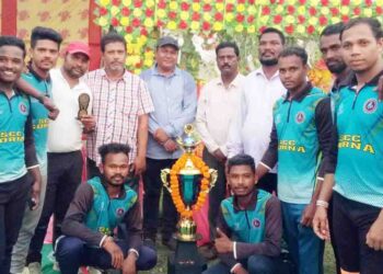 ମା’ ସମଲେଶ୍ୱରୀ କ୍ରିକେଟ୍ ଟୁର୍ନାମେଣ୍ଟ, ସ୍ୱର୍ଣ୍ଣା କୁ ହରାଇ ବରହାକାନି ଚମ୍ପିୟାନ