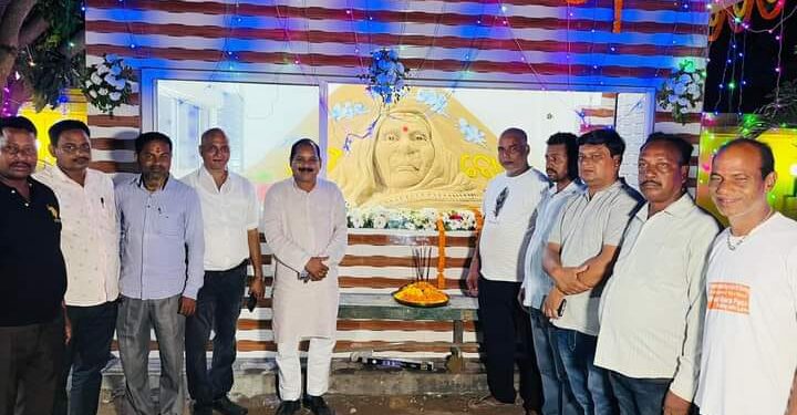 ସ୍ୱର୍ଗତ ଶାନ୍ତିଲତାଙ୍କ ଶ୍ରଦ୍ଧାଞ୍ଜଳି ସଭା ଓ ବାଲୁକା ପ୍ରତିମୂର୍ତ୍ତି ସ୍ଥାପନ 
