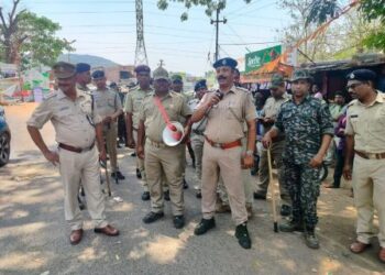 ମୋହନା ଅଞ୍ଚଳରେ ପୋଲିସ ର ଫ୍ଲାଗ ମାର୍ଚ୍ଚ ….
