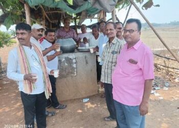 ବେଗୁନିଆରେ ଦହିପଣା ବଣ୍ଟନ ଓ ସଡ଼କ ସୁରକ୍ଷା ସଚେତନତା କାର୍ଯ୍ୟକ୍ରମ