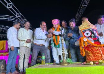 ଡଙ୍ଗରପଡ଼ା ଆଞ୍ଚଳିକ ପଲ୍ଲୀ ମହୋତ୍ସବ ଉଦଘାଟିତ 