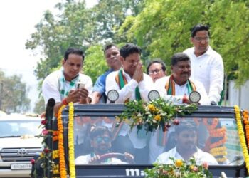 ଦେବଗଡରେ ଵିଜୁ ଜନତା ଦଳର ବାଇକ ରାଲି ପାଲଟିଛି – ଜନ ସମୁଦ୍ର