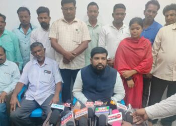 ମୋହନା ବିଧାୟକ ଦାଶରଥି ଗମାଙ୍ଗ ନିର୍ବାଚନ ପ୍ରାର୍ଥୀ ଘୋଷଣା ପୂର୍ବରୁ ବିରୋଧୀ ଦଳ କୁ ତେରଛା ବାଣ ମାରି ଘାଇଲା କଲେ