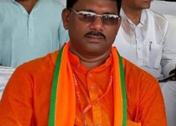 କଳାହାଣ୍ଡି ଜିଲ୍ଲା ନର୍ଲା ନିର୍ବାଚନ ମଣ୍ଡଳୀର ପୂର୍ବତନ ନର୍ଲା ଜିଲ୍ଲା ପରିଷଦ ସଦସ୍ୟ – ବିଜେପି ଛାଡ଼ିଲେ ବିଜେପି ଓଵିସି ମୋର୍ଚ୍ଚା ଜିଲ୍ଲା ସଭାପତି – ପ୍ରଦୀପ କୁମାର ନାଏକ