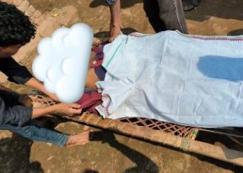 ବେକରେ ଶାଢ଼ୀ ରସି ଲଗାଇ ଯୁବକଙ୍କ ଆତ୍ମହତ୍ୟା…!!!