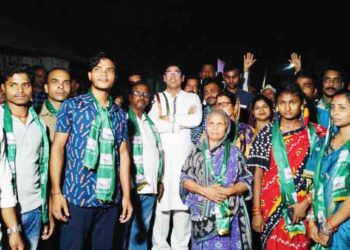 ଶକ୍ତିଶାଳୀ ହେଉଛି ବିଜେଡି : ପଞ୍ଚମ ବିଜୟ ଲକ୍ଷରେ ଅରୁଣ – ଗାଁରେ ପହଞ୍ଚୁଛି ମୁଖ୍ୟମନ୍ତ୍ରୀଙ୍କ ବାର୍ତ୍ତା