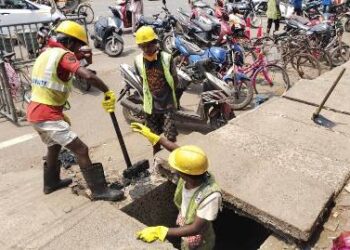 ପୁରୀ ସହରର ଡ୍ରେନ ନିୟମିତ ପରିଷ୍କାର ପାଇଁ ଜିଲ୍ଲାପାଳ ଙ୍କ ନିର୍ଦ୍ଦେଶ