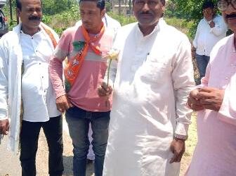 ବିରାଟ ଶୋଭାଯାତ୍ରାରେ ଆସି ନାମାଙ୍କନ ପତ୍ର ଦାଖଲ କଲେ ନିଆଳି ବିଜେପି ପ୍ରାର୍ଥୀ ଛବି ମଲ୍ଲିକ , ଏଥର ନିଆଳିର ଭାଗ୍ୟ ବଦଳିବ