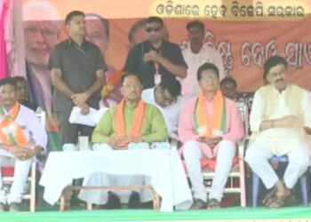 ଛତିଶଗଡ଼ ବିଧାୟକ ପୁରନ୍ଦର ମିଶ୍ରଙ୍କର ଘମାଘୋଟ ନିର୍ବାଚନ ପ୍ରଚାର