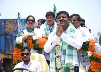 ନାମାଙ୍କନ ପତ୍ର ଦାଖଲ କଲେ ବିଧାୟକ ପ୍ରାର୍ଥୀ ଦିଲ୍ଲିପ ନାୟକ