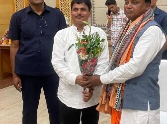 ମୁଖ୍ୟମନ୍ତ୍ରୀଙ୍କୁ ଭେଟି ଅଭିନନ୍ଦନ ଜଣାଇଲେ ଶାଳପଡା ସରପଞ୍ଚ