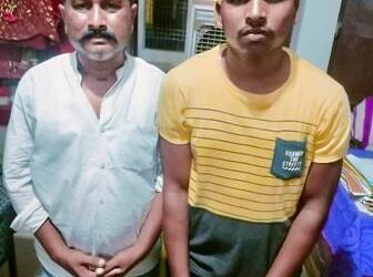 ପିକଅପ ଭ୍ୟାନ ସହ ୨୫୪ ଲିଟର ବିଦେଶୀ ମଦ ଜବତ : ଡ୍ରାଇଭର ଓ ସହଯୋଗୀ ଗିରଫ 