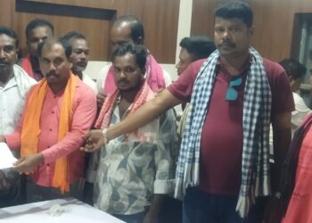 ପାଚେର ଗାଁ ରେ ମହାତ୍ମା ଗାନ୍ଧୀ ଜାତୀୟ ଗ୍ରାମୀଣ ନିଶ୍ଚିତ କର୍ମ ନିଯୁକ୍ତି ଯୋଜନା କାମରେ ଅନିୟମିତତା ଅଭିଯୋଗ