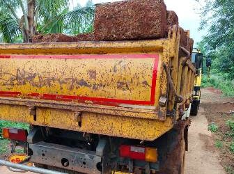 ଚୋରା ମାଙ୍କଡା ପଥର ୪ଟି ଗାଡି ଜବତ : ଅଭିଯୁକ୍ତ ଆସାମୀ  ଫେରାର  