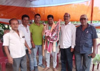 କଟକ ସଦର ନୂତନ ବିଧାୟକଙ୍କୁ ସିଏମସି ୫୬ ନମ୍ବର ୱ।ର୍ଡ଼ ପକ୍ଷରୁ ସମ୍ବର୍ଦ୍ଧନା