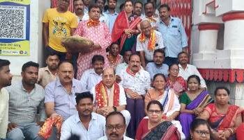 ବିରୋଧୀ ଦଳ ଉପ ନେତା ଙ୍କ ସମଲେଶ୍ୱରୀ ଦର୍ଶନ, ଓଡିଶାର ବିକାଶ, ପ୍ରଗତି, ଆମର ପ୍ରଥମ ଧେୟ – ପ୍ରସନ୍ନ ଆଚାର୍ଯ୍ୟ