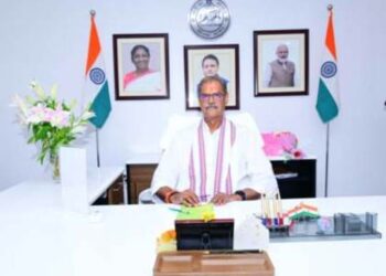 ଲୋକସେବା ଭବନସ୍ଥ ନିଜ କାର୍ଯ୍ୟାଳୟରୁ କାର୍ଯ୍ୟାରମ୍ଭ କଲେ ଉପମୁଖ୍ୟମନ୍ତ୍ରୀ ଶ୍ରୀ କନକ ବର୍ଦ୍ଧନ ସିଂହଦେଓ : ବରିଷ୍ଠ ଅଧିକାରୀମାନଙ୍କ ସହ ଆଲୋଚନା କଲେ ମନ୍ତ୍ରୀ