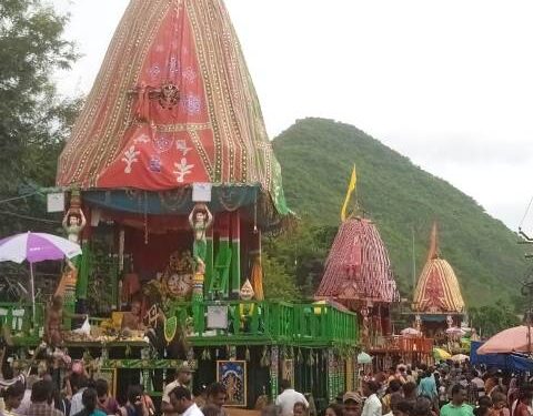 ଓଡ଼ିଶାର ଉପାନ୍ତ ଶ୍ରୀକ୍ଷେତ୍ର ଭାବେ ପରିଚିତ ପାରଳାଖେମୁଣ୍ଡି ରଥଯାତ୍ରା ହରିଶୟନ ଏକାଦଶୀ ରେ ପ୍ରବଳ ଭିଡ଼