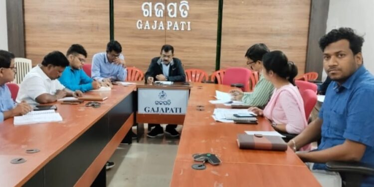 ଗଜପତି ଜିଲ୍ଲାରେ ଲଘୁଚାପ ଜନିତ ପ୍ରବଳ ବର୍ଷା ନିମନ୍ତେ ଜିଲ୍ଲାପାଳଙ୍କ ଜରୁରୀ ବୈଠକ