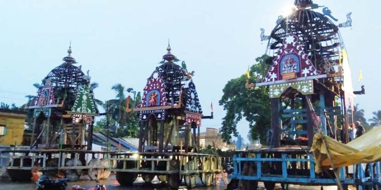 ରଣପୁର ଦ୍ୱିତୀୟ ଶ୍ରୀକ୍ଷେତ୍ରରେ : ତିନି ରଥକୁ ଉଠିଲା କଳସ, ଓଲଟ ଶୁଆ ଏବଂ ଅଁଳା