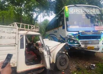 ୨ଟି ପୃଥକ ଦୁର୍ଘଟଣା, ତିନି ଗୁରୁତର ଅଳ୍ପକେ ବର୍ତିଲେ ୩୫ ରୁ ଅଧିକ ଯାତ୍ରୀ
