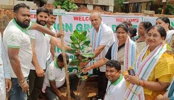 ବ୍ରହ୍ମେଶ୍ୱର ରେ ବୃକ୍ଷ ରୋପଣ