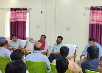 ଜିଲ୍ଲା ପ୍ରଶାସନ ସହ ବଡ଼ଚଣା ବିଧାୟକଙ୍କ ବର୍ଷା ଜଳ ନିଷ୍କାସନ ଓ ଚଣ୍ଡିଖୋଲ ଟ୍ରାଫିକ ସମସ୍ୟା ପାଇଁ ବୈଠକ