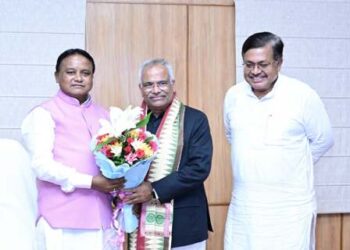 ମୁଖ୍ୟମନ୍ତ୍ରୀଙ୍କୁ ସୌଜନ୍ୟମୂଳକ ସାକ୍ଷାତ କଲେ ଆଡଭୋକେଟ୍ ଜେନେରାଲ