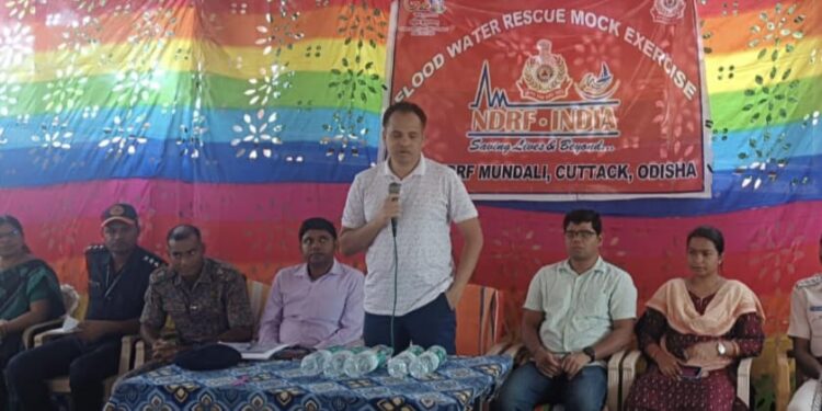 ବନ୍ୟାଜଳରୁ ଉଦ୍ଧାର ପାଇଁ ସାମୁହିକ ଅଭ୍ୟାସ