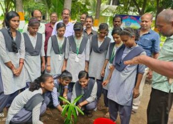 ଖାମ୍ବେୟା ଦୋରା ବିଜ୍ଞାନ ଉଚ୍ଚ ମାଧ୍ୟମିକ ବିଦ୍ୟାଳୟରେ ବନ ମହୋତ୍ସବ ସପ୍ତାହ ପାଳିତ